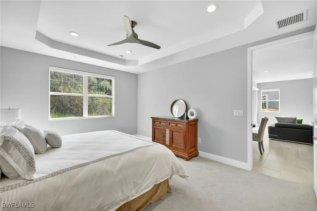 2554 Seychelles Drive Naples FL 34112