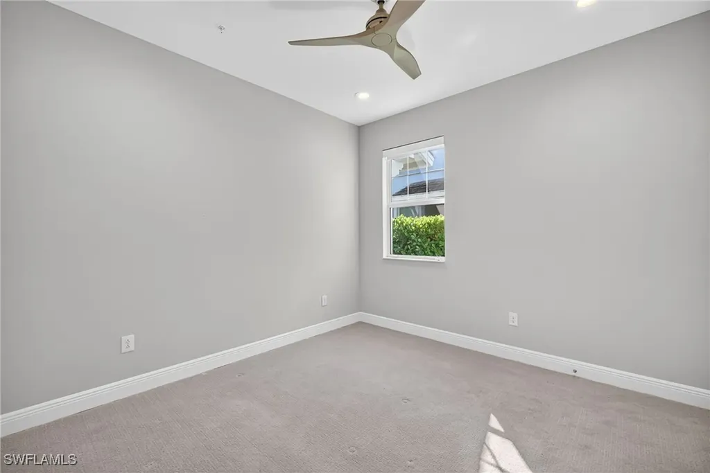 2554 Seychelles Drive Naples FL 34112