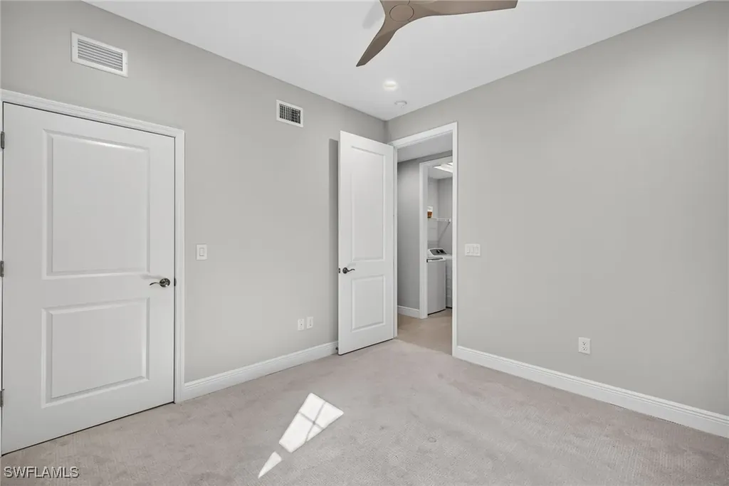 2554 Seychelles Drive Naples FL 34112