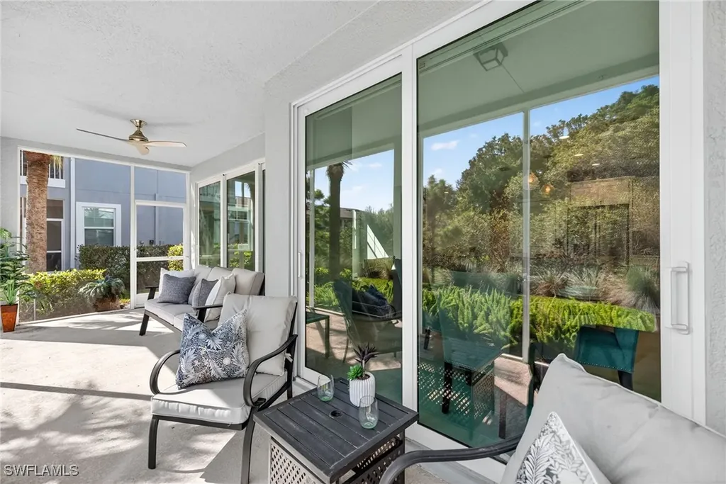 2554 Seychelles Drive Naples FL 34112