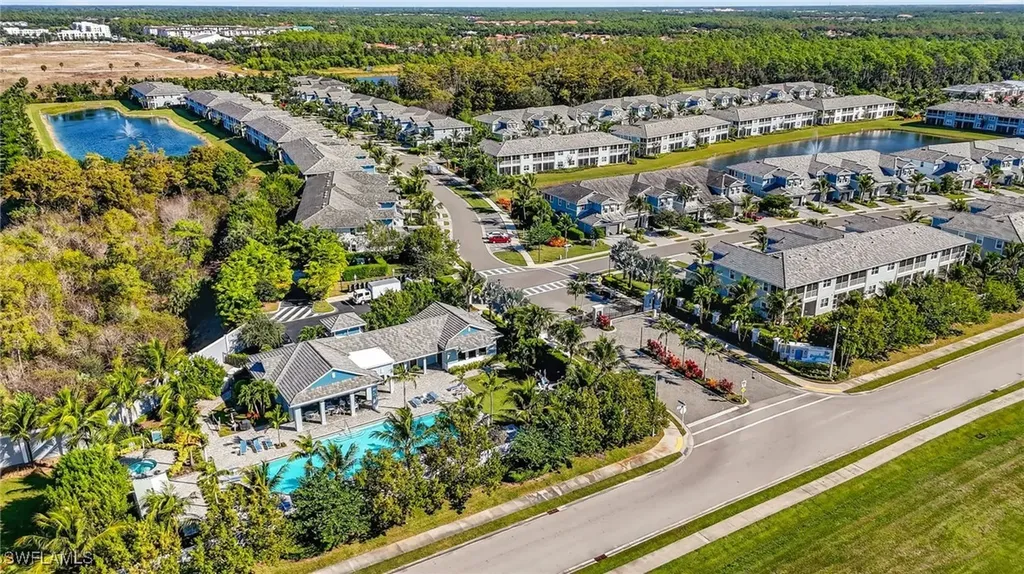 2554 Seychelles Drive Naples FL 34112