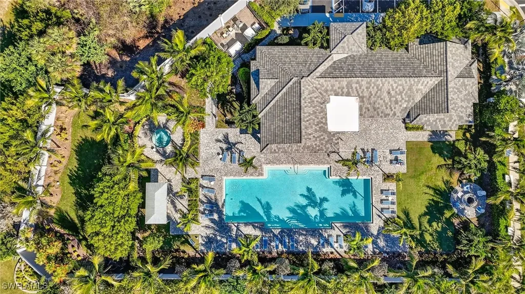 2554 Seychelles Drive Naples FL 34112
