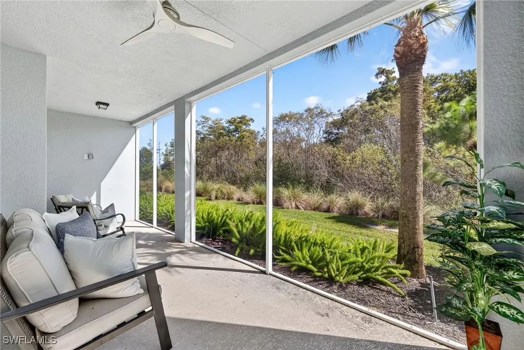 2554 Seychelles Drive Naples FL 34112