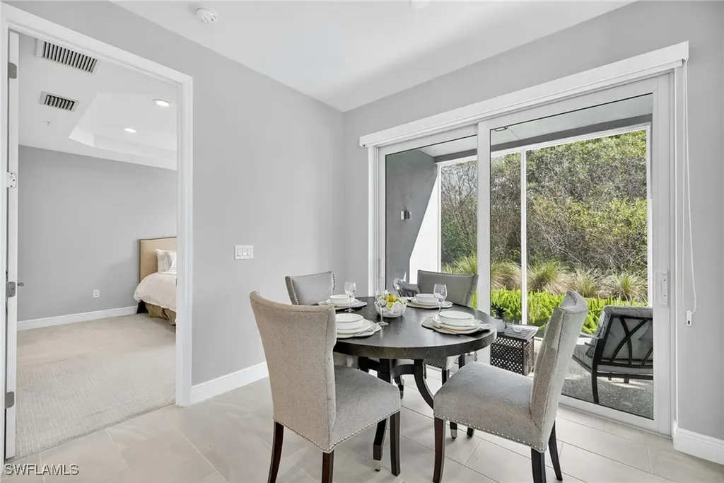 2554 Seychelles Drive Naples FL 34112
