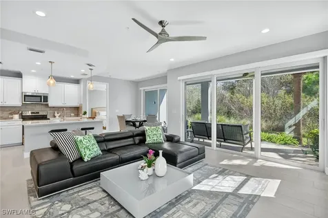 2554 Seychelles Drive Naples FL 34112