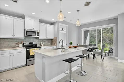 2554 Seychelles Drive Naples FL 34112
