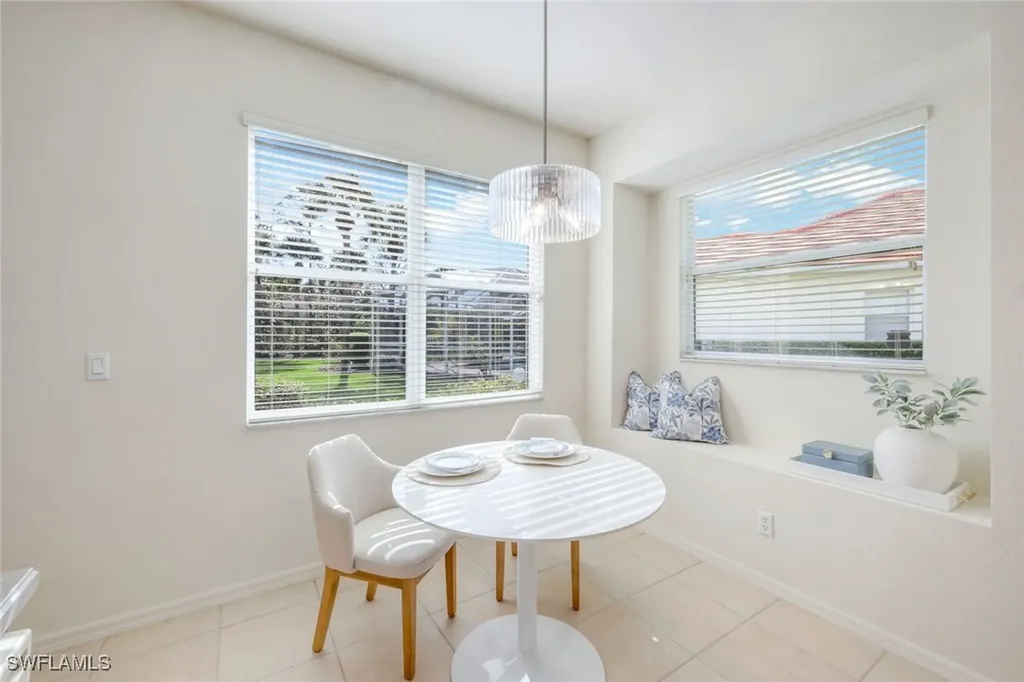 6086 Highwood Park Lane Naples FL 34110