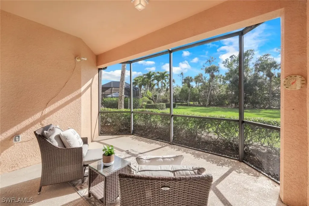 6086 Highwood Park Lane Naples FL 34110