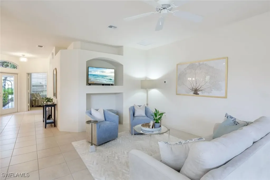 6086 Highwood Park Lane Naples FL 34110