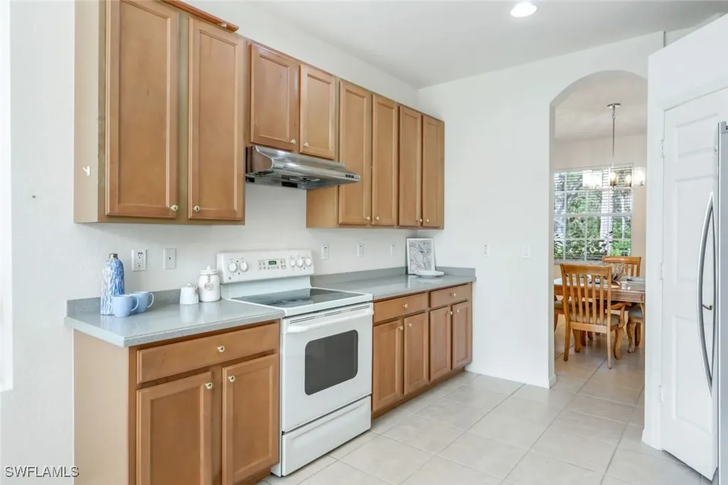 6086 Highwood Park Lane Naples FL 34110