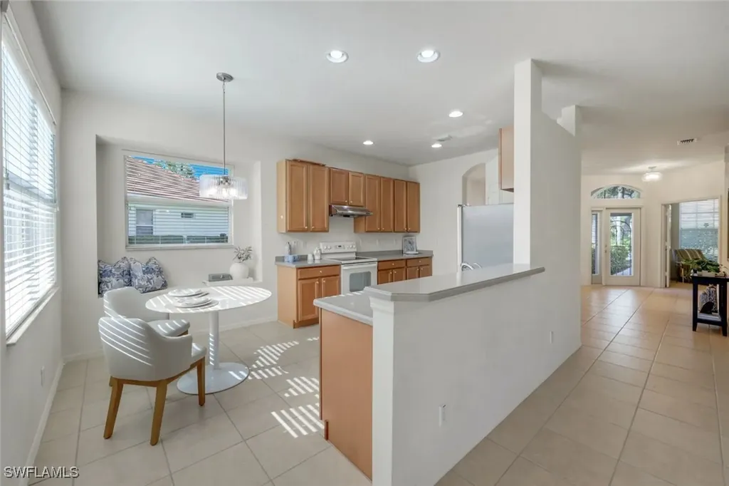 6086 Highwood Park Lane Naples FL 34110