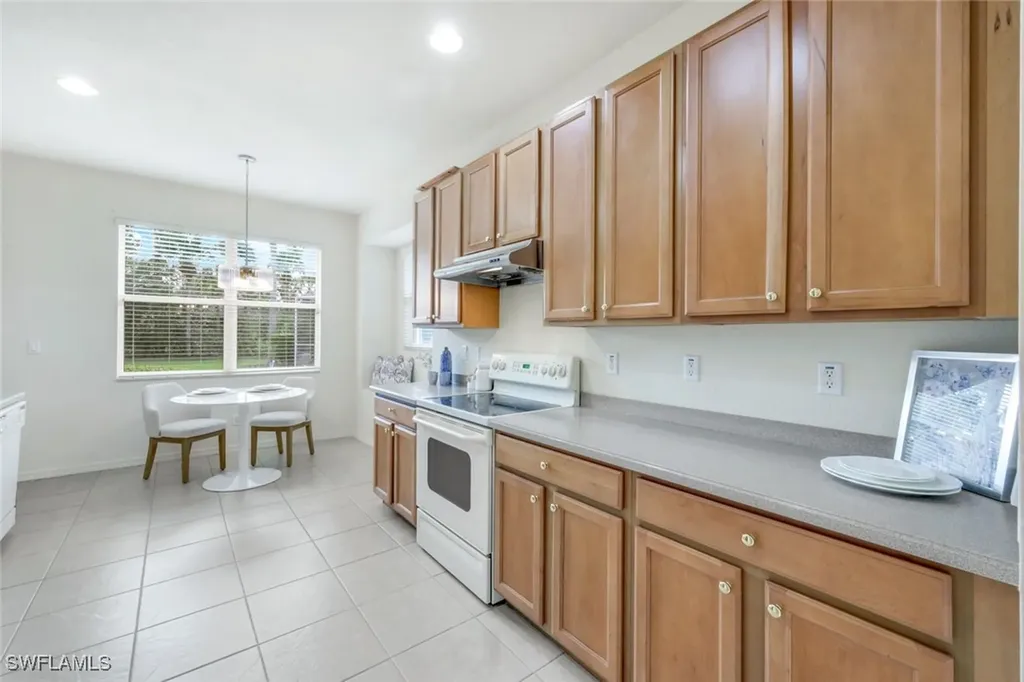 6086 Highwood Park Lane Naples FL 34110