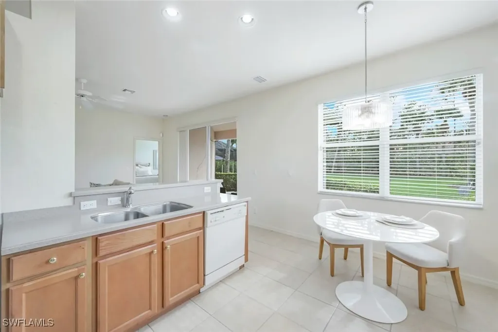 6086 Highwood Park Lane Naples FL 34110
