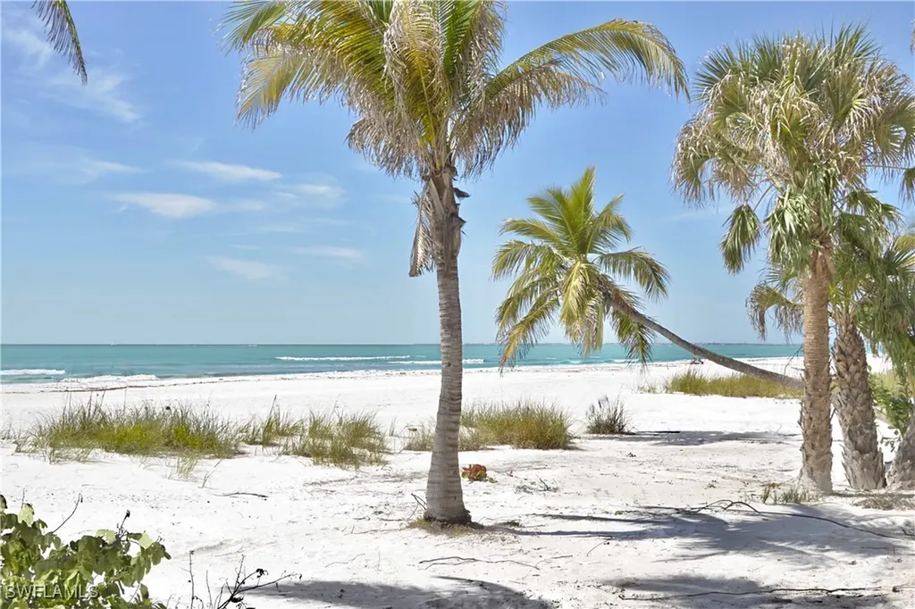 161 / 163 Mango Street Fort Myers Beach FL 33931