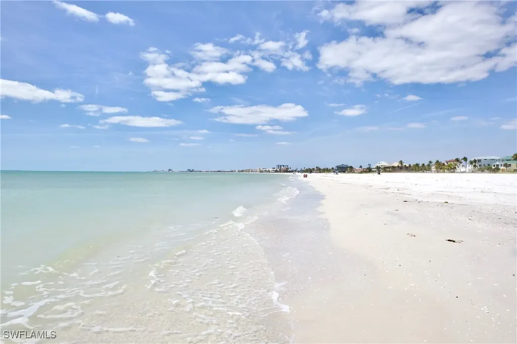 161 / 163 Mango Street Fort Myers Beach FL 33931