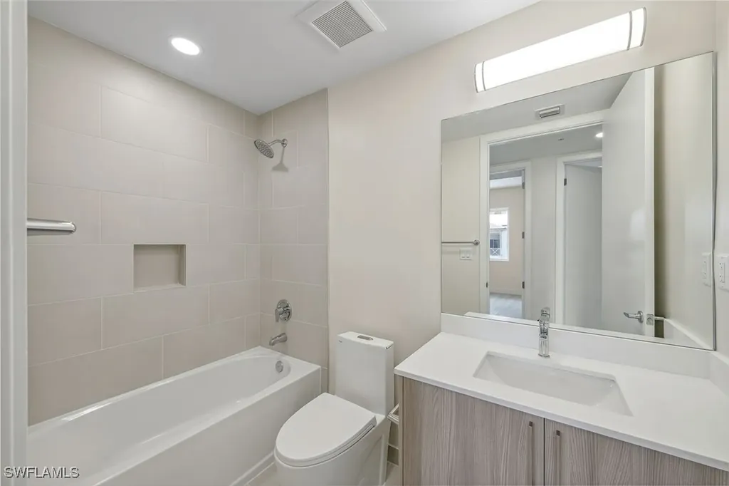 26589 Rosewood Pointe Drive Bonita Springs FL 34135