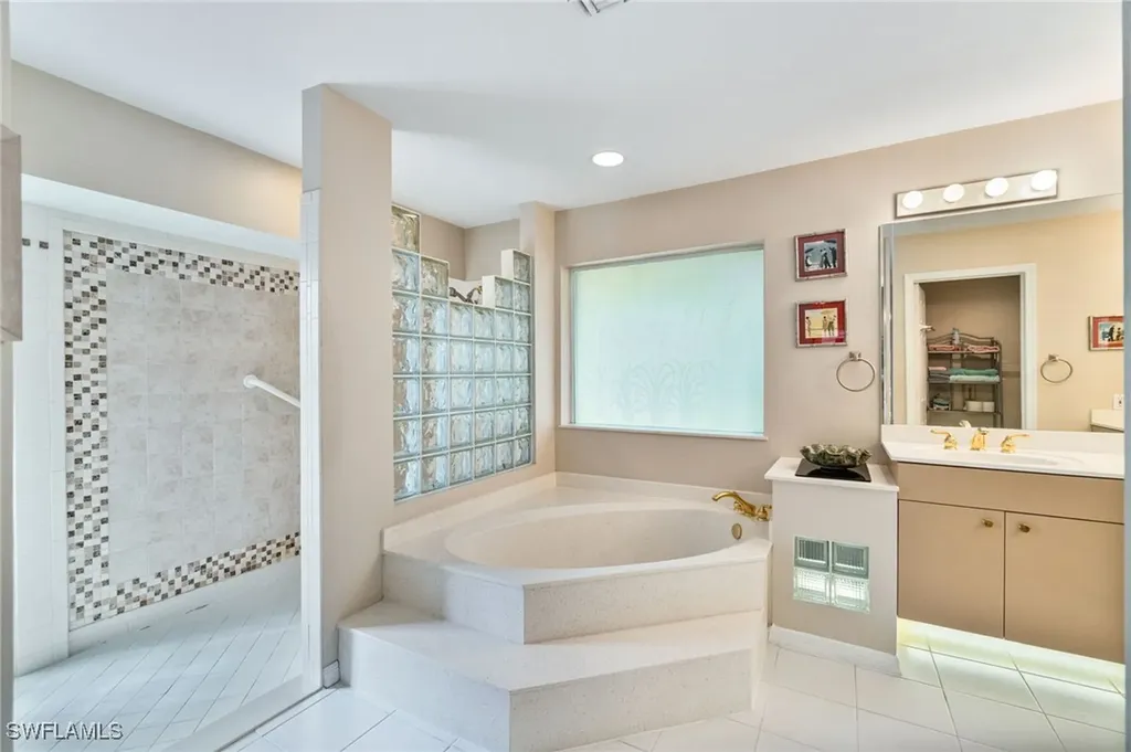 9895 El Greco Circle Bonita Springs FL 34135