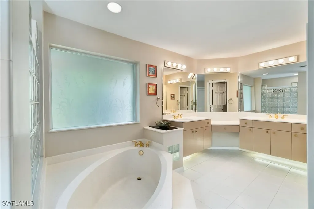 9895 El Greco Circle Bonita Springs FL 34135