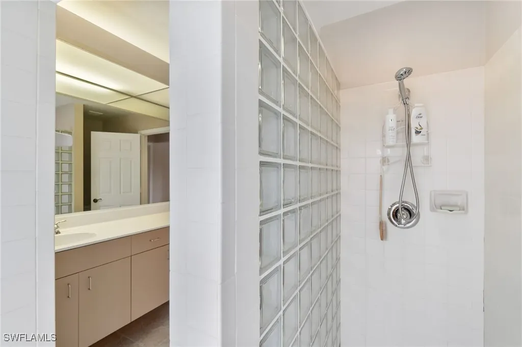 9895 El Greco Circle Bonita Springs FL 34135