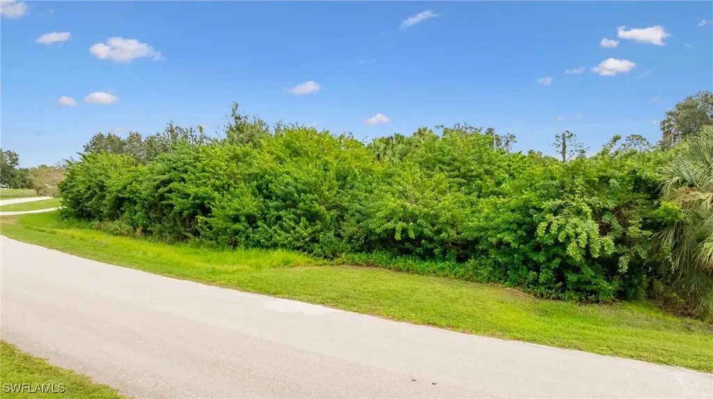 18500 River Estates Lane Alva FL 33920