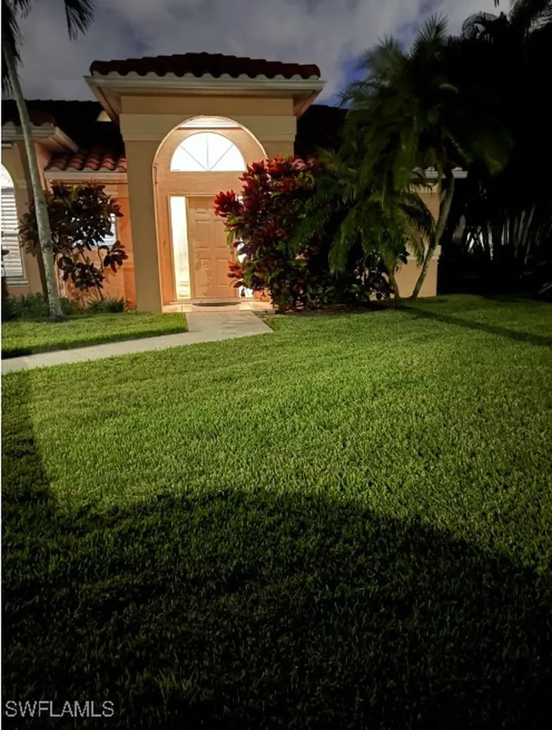 Naples FL 34104