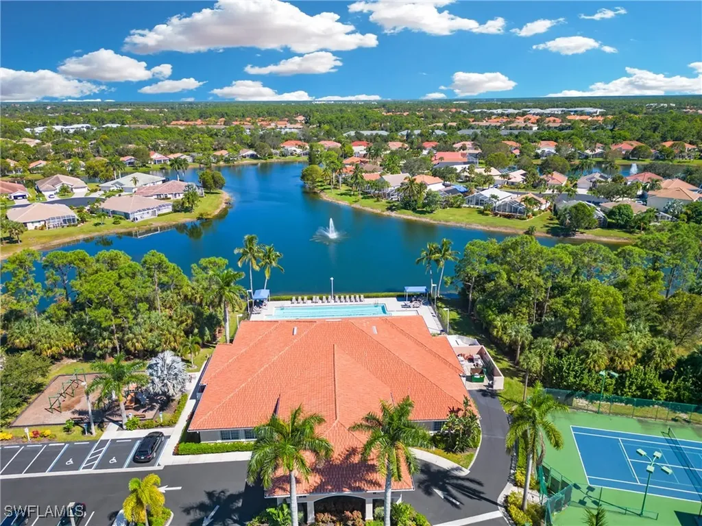 905 New Waterford Drive Naples FL 34104