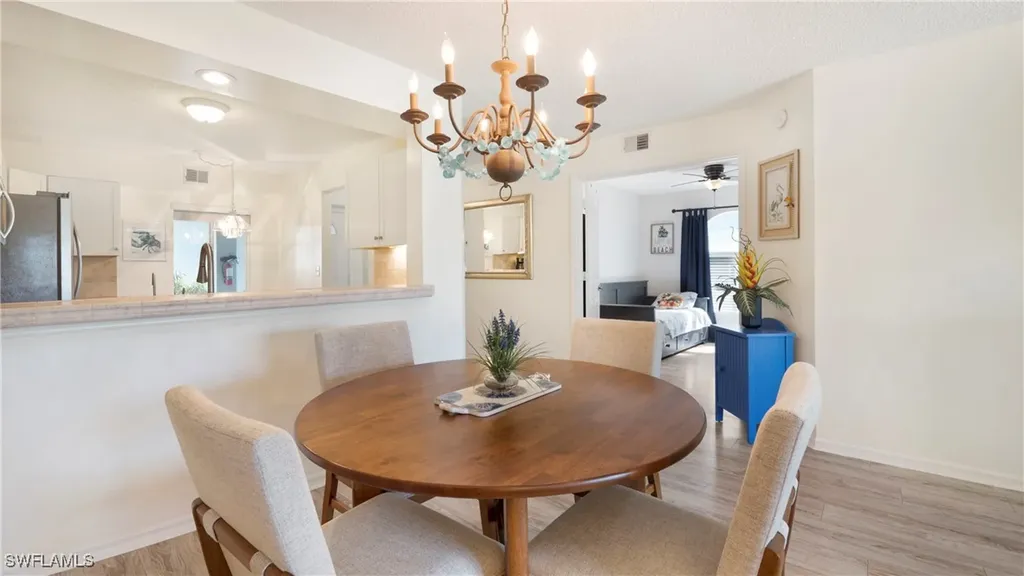905 New Waterford Drive Naples FL 34104