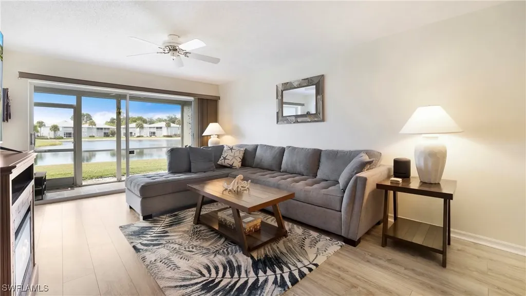 905 New Waterford Drive Naples FL 34104