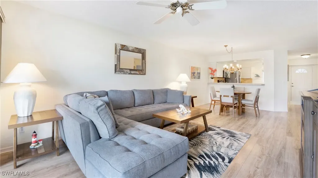 905 New Waterford Drive Naples FL 34104