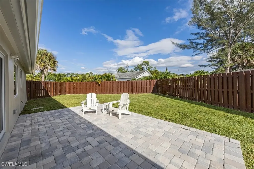 3560 Corana Way Naples FL 34105