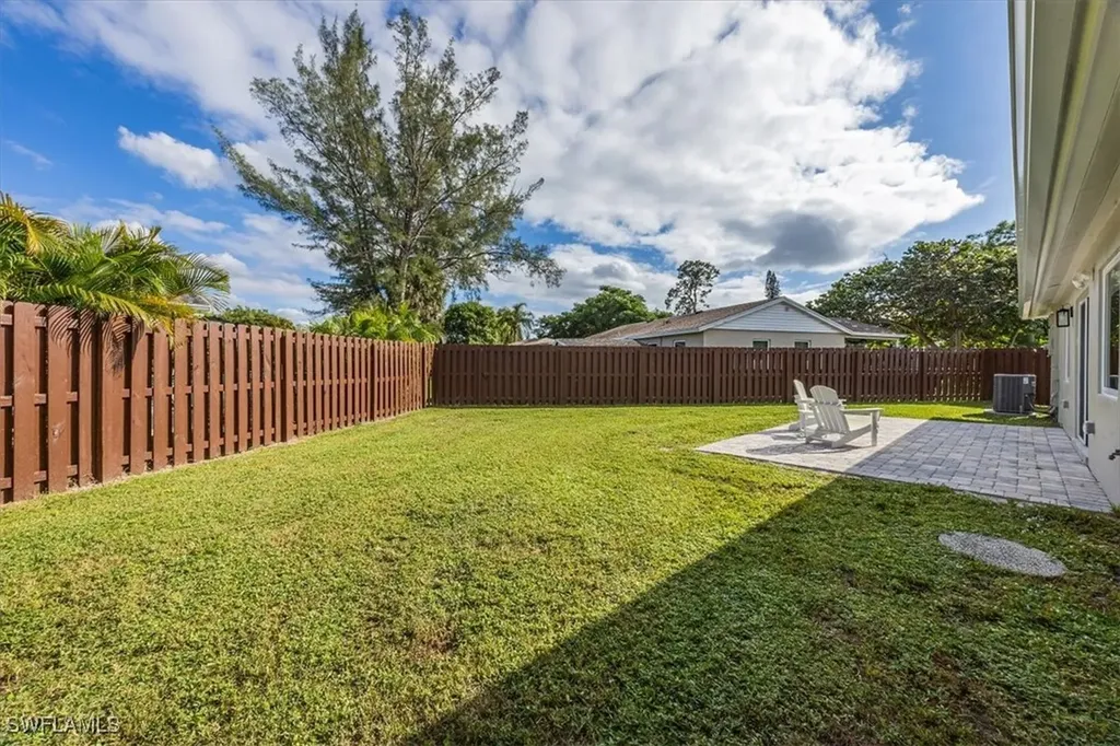 3560 Corana Way Naples FL 34105