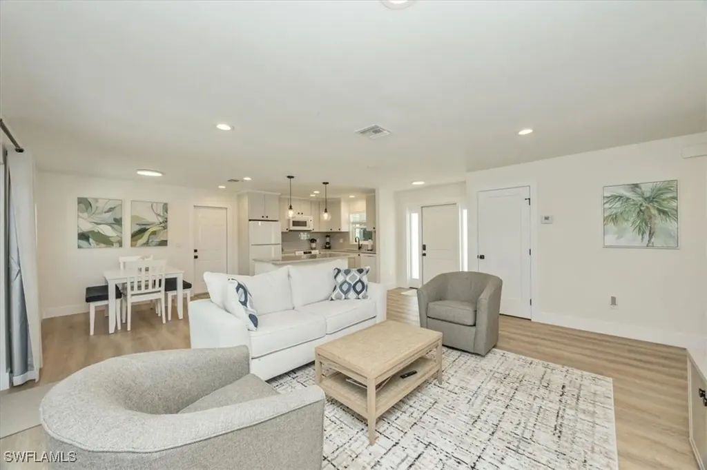 3560 Corana Way Naples FL 34105