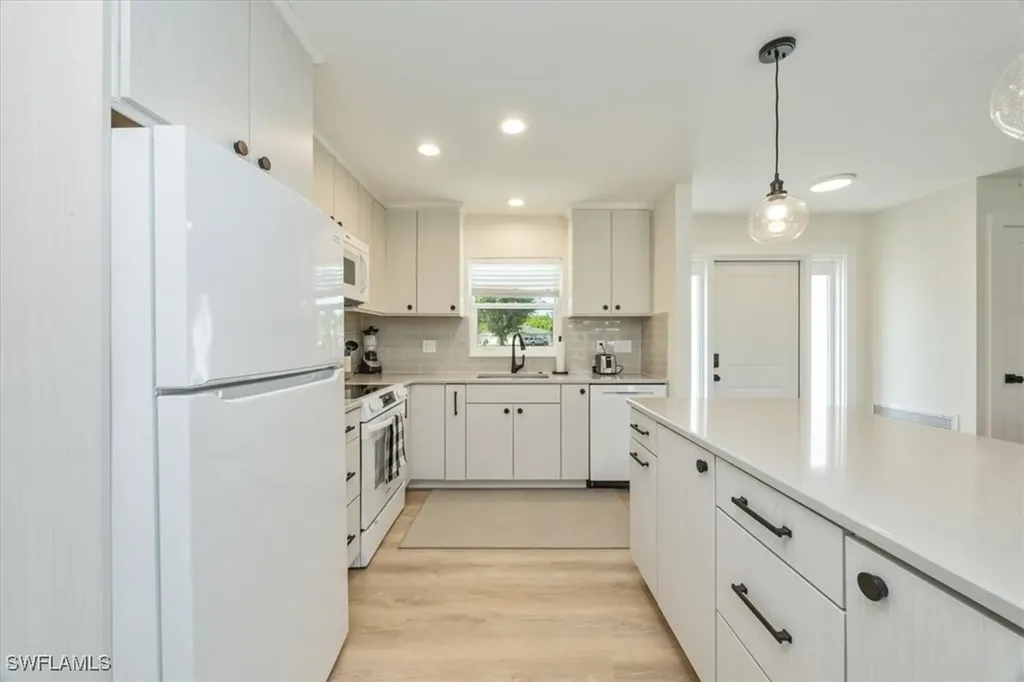 3560 Corana Way Naples FL 34105