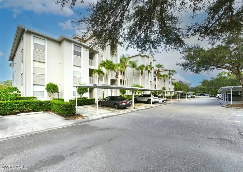 7515 Stoneybrook Drive Naples FL 34112