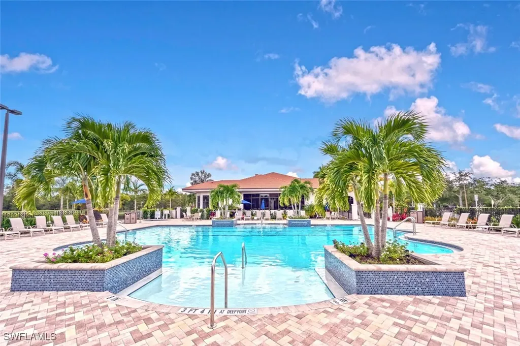 7515 Stoneybrook Drive Naples FL 34112