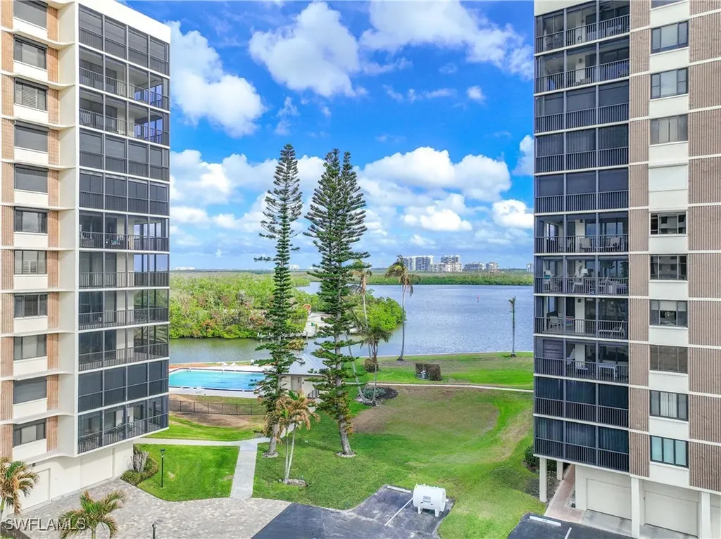 15 Bluebill Avenue Naples FL 34108