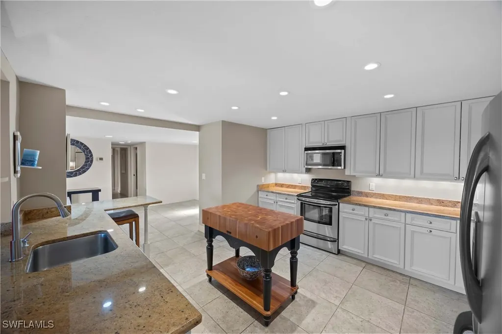 15 Bluebill Avenue Naples FL 34108