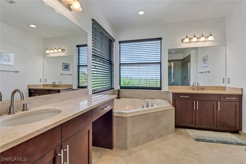 3295 Tahoe Court Naples FL 34119