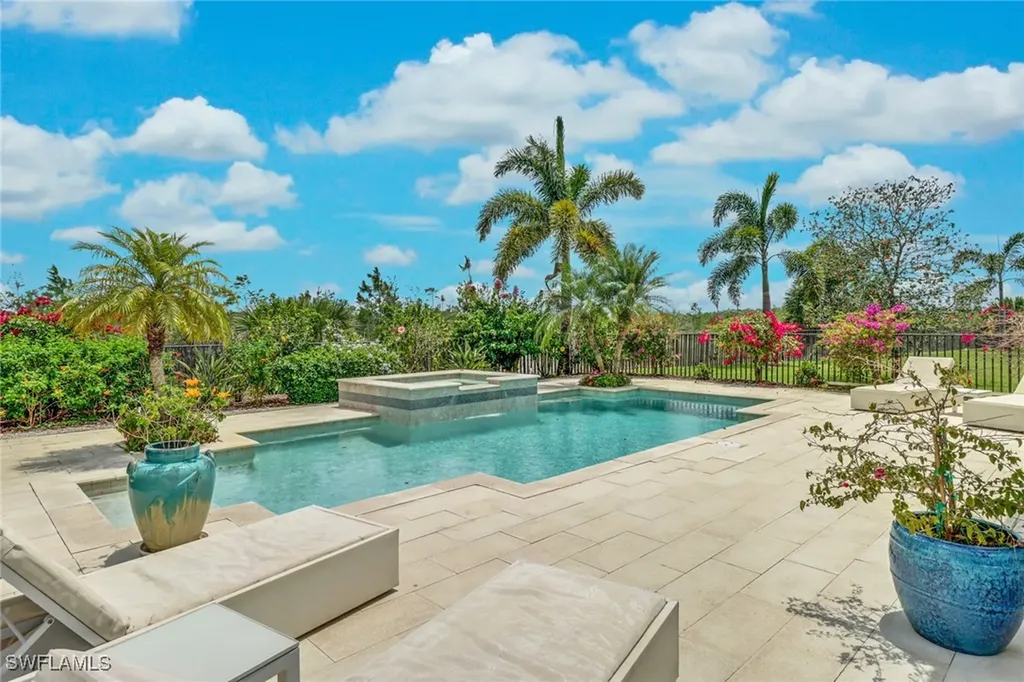 3295 Tahoe Court Naples FL 34119