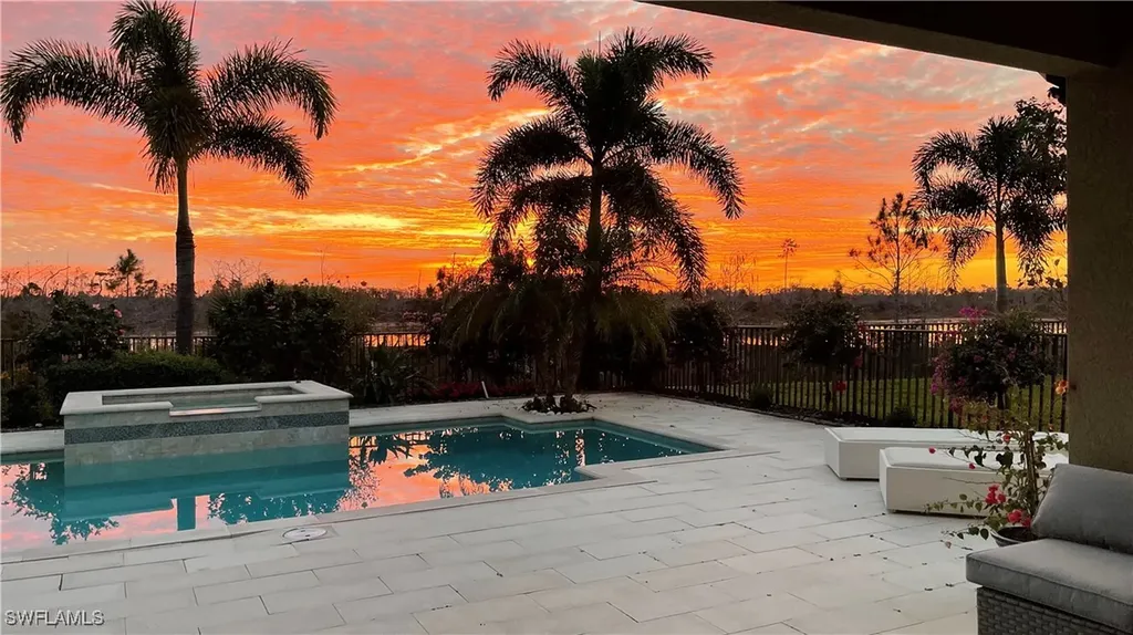3295 Tahoe Court Naples FL 34119