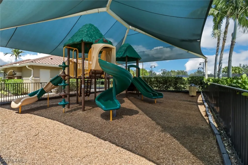 3295 Tahoe Court Naples FL 34119