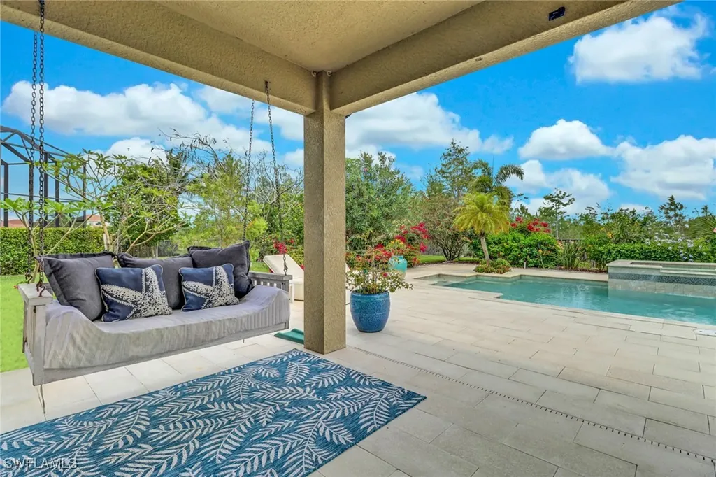 3295 Tahoe Court Naples FL 34119