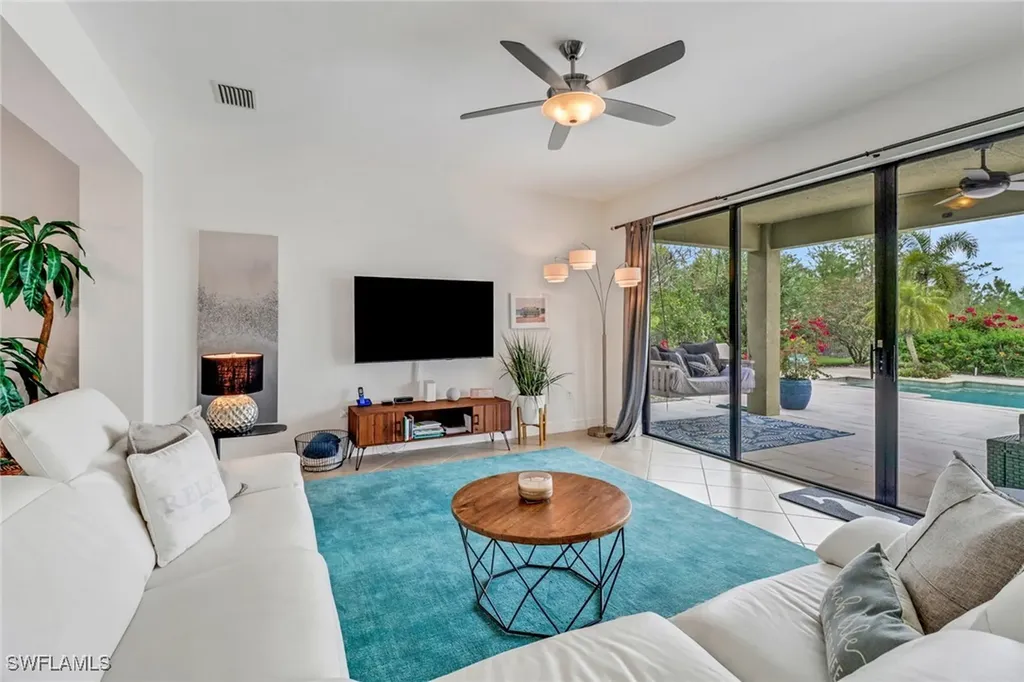 3295 Tahoe Court Naples FL 34119