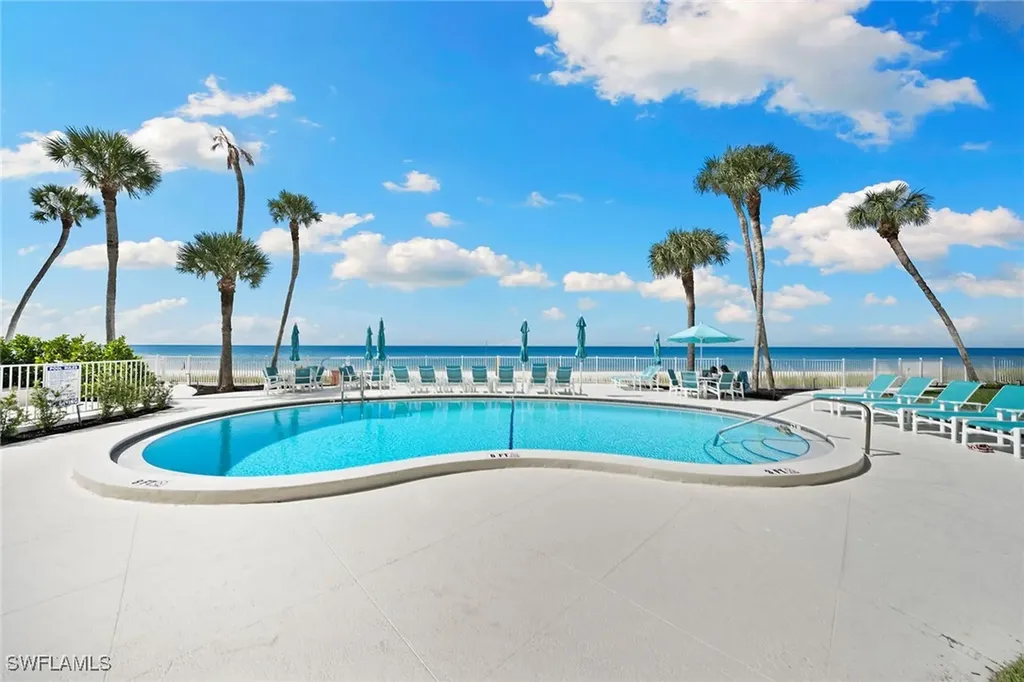 2885 Gulf Shore Boulevard N Naples FL 34103