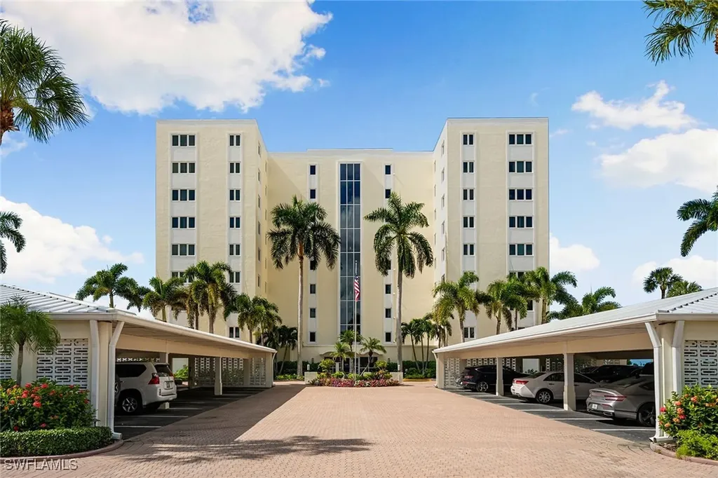 2885 Gulf Shore Boulevard N Naples FL 34103