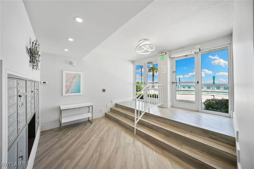 2885 Gulf Shore Boulevard N Naples FL 34103