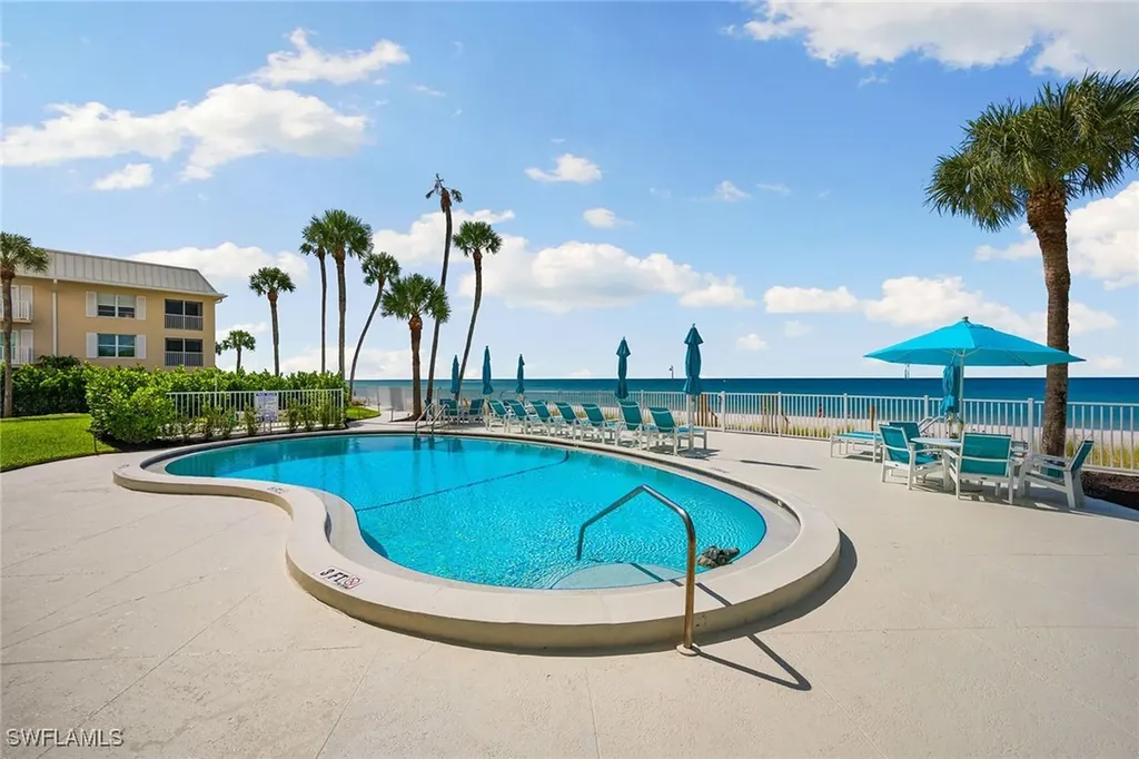 2885 Gulf Shore Boulevard N Naples FL 34103