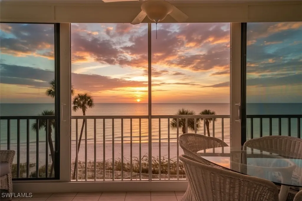 2885 Gulf Shore Boulevard N Naples FL 34103