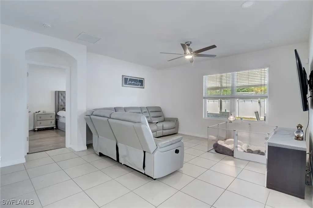 1626 SW 6th Avenue Cape Coral FL 33991