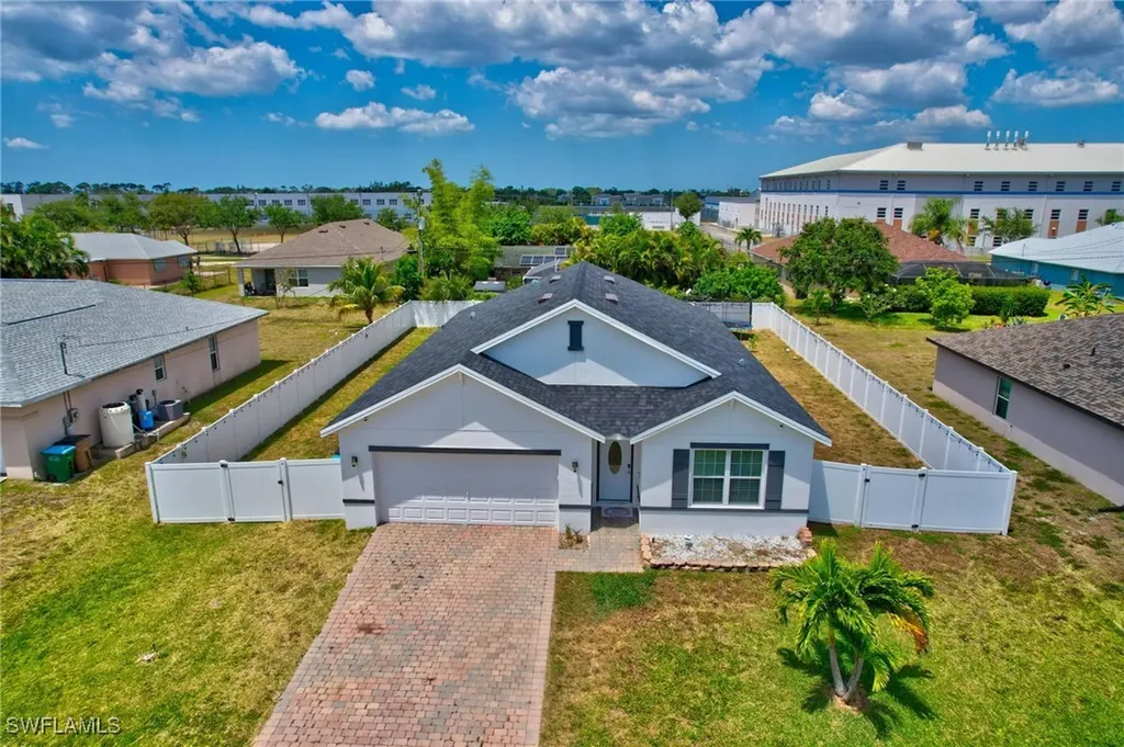 1626 SW 6th Avenue Cape Coral FL 33991
